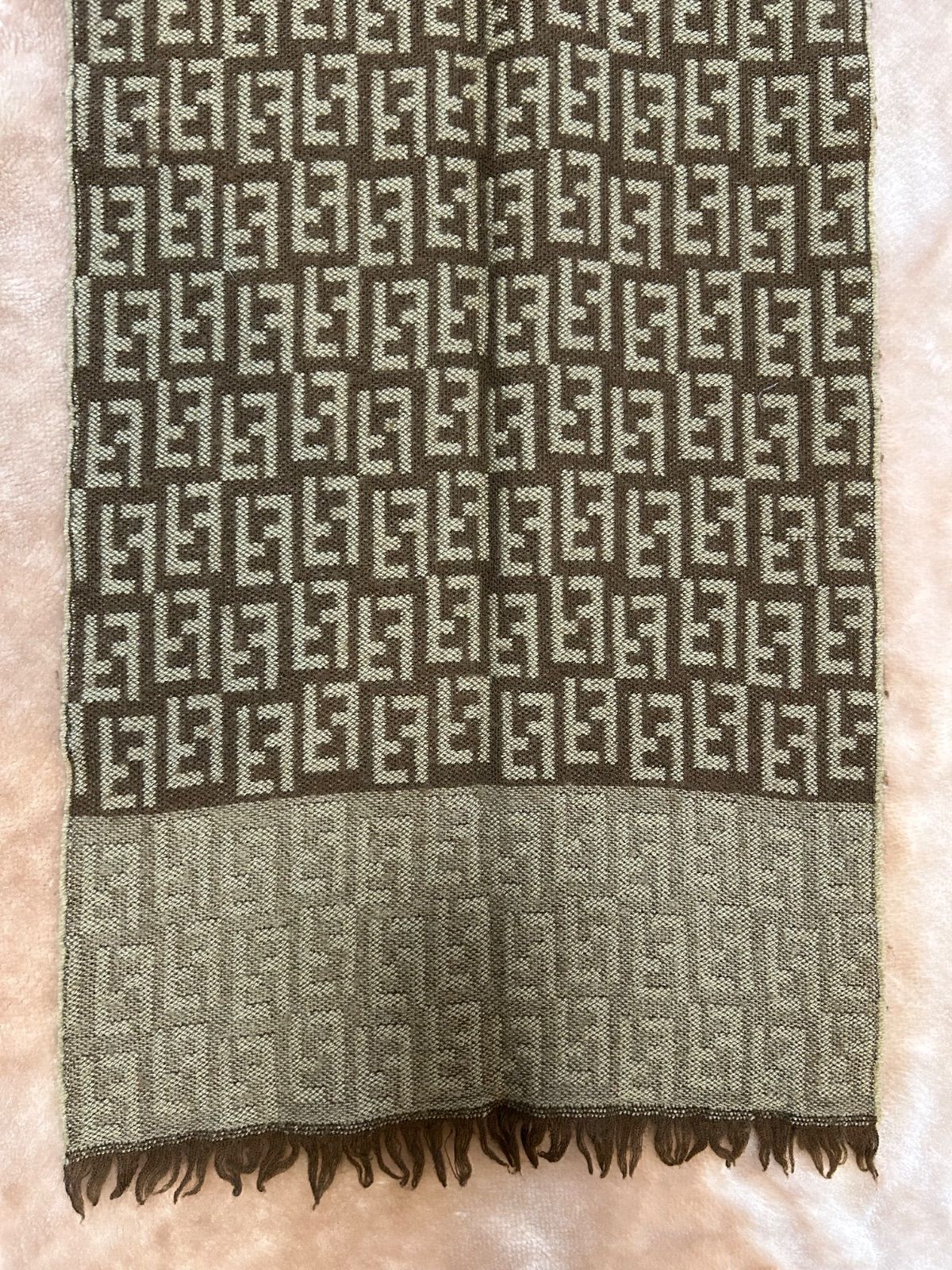 フェンディFENDIマフラー ストール ショール スカーフbrown ブラウン