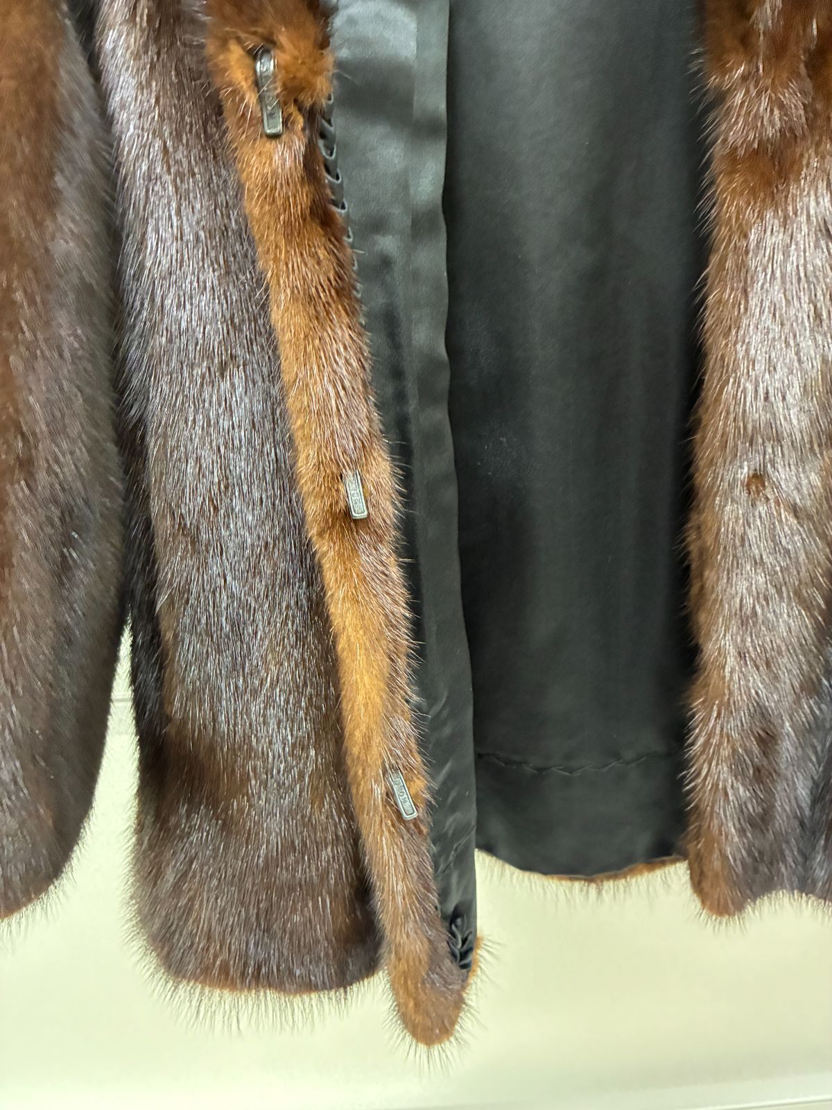 最高級毛皮 SAFURON サフロン ミンク 毛皮 コート　ダークブラウン 最高級毛皮 SAFURON サフロン ミンク 毛皮 コート ダークブラウン