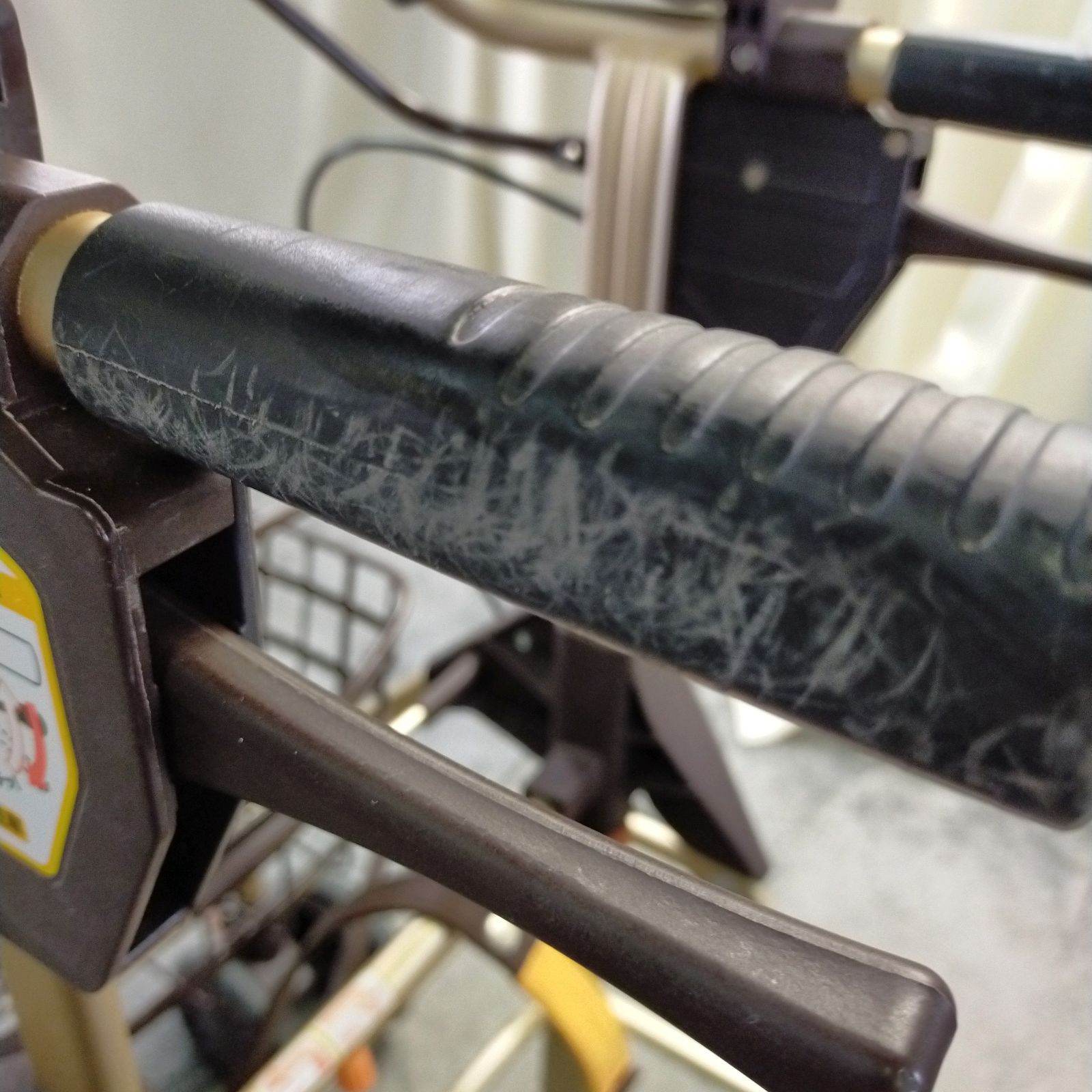 HK-5608 幸和製作所 テイコブリトルホームF WAW18 室内 馬蹄形型歩行車 コウワセイサクジョ こうわせいさくじょ tacaof Tacaof シルバーカー 歩行器 歩行車 歩行補助 洗浄 消毒済 介護用品