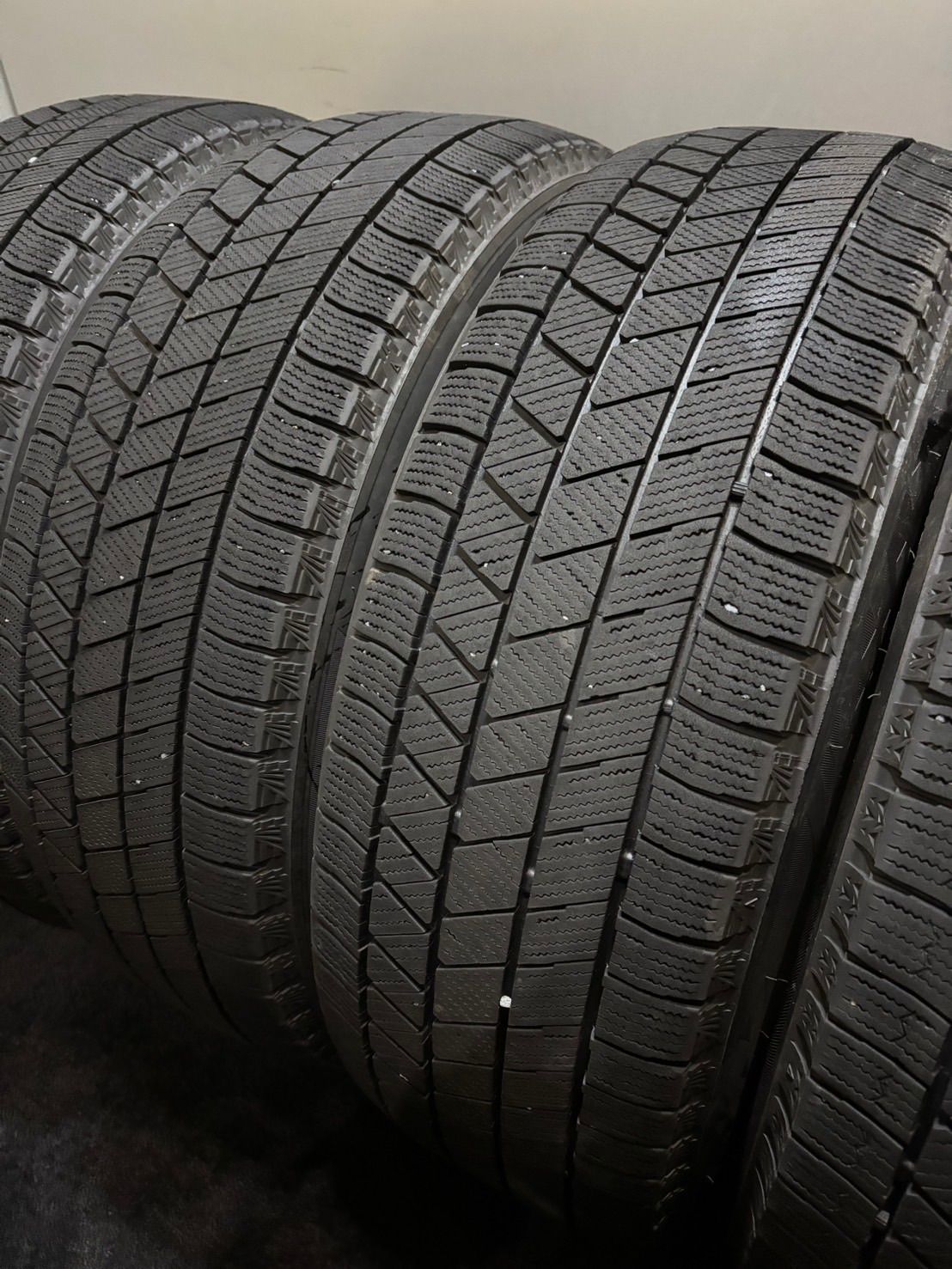 215 60 R 17 VRX 3 22年製 スタッドレス 4本 ブリヂストン ブリザック エスティマ C HR カローラクロス 南3 K 748