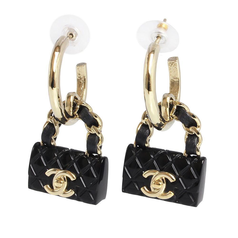 シャネル マトラッセ チェーンバッグモチーフ ココマーク フープ ピアス レジン レザー ブラック ゴールド ABA009 CHANEL