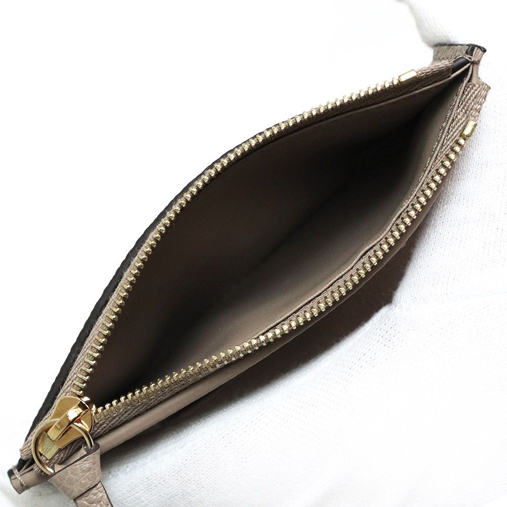 ベージュ ゴールド金具