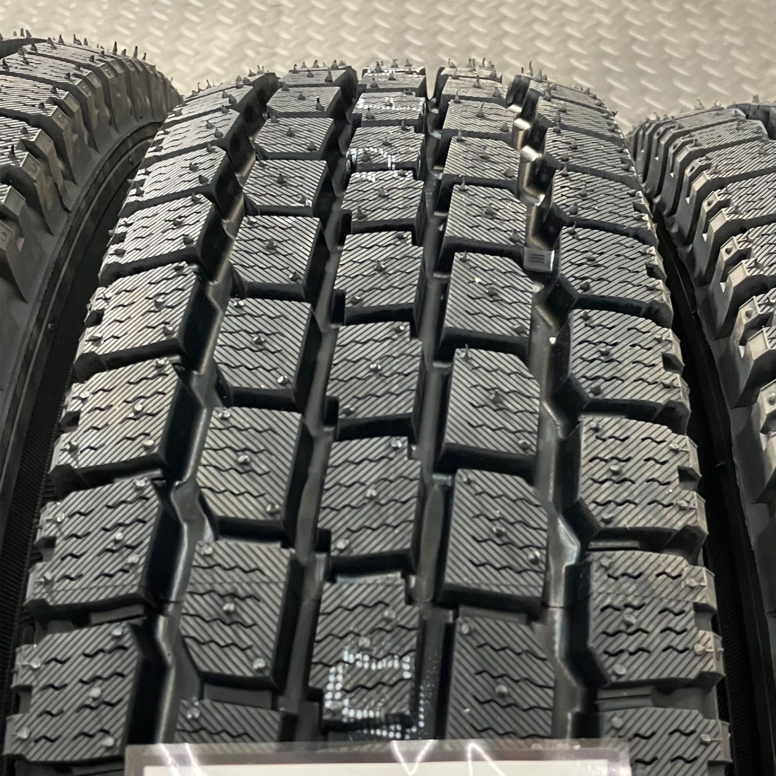  25年製 タイヤ 145 80 R 12 78 N LT ヨコハマ SY 01 スズキ キャリィ エブリィ スタッドレスタイヤ 冬タイヤ 1204 E 12インチ以下 タイヤ ホイールセット