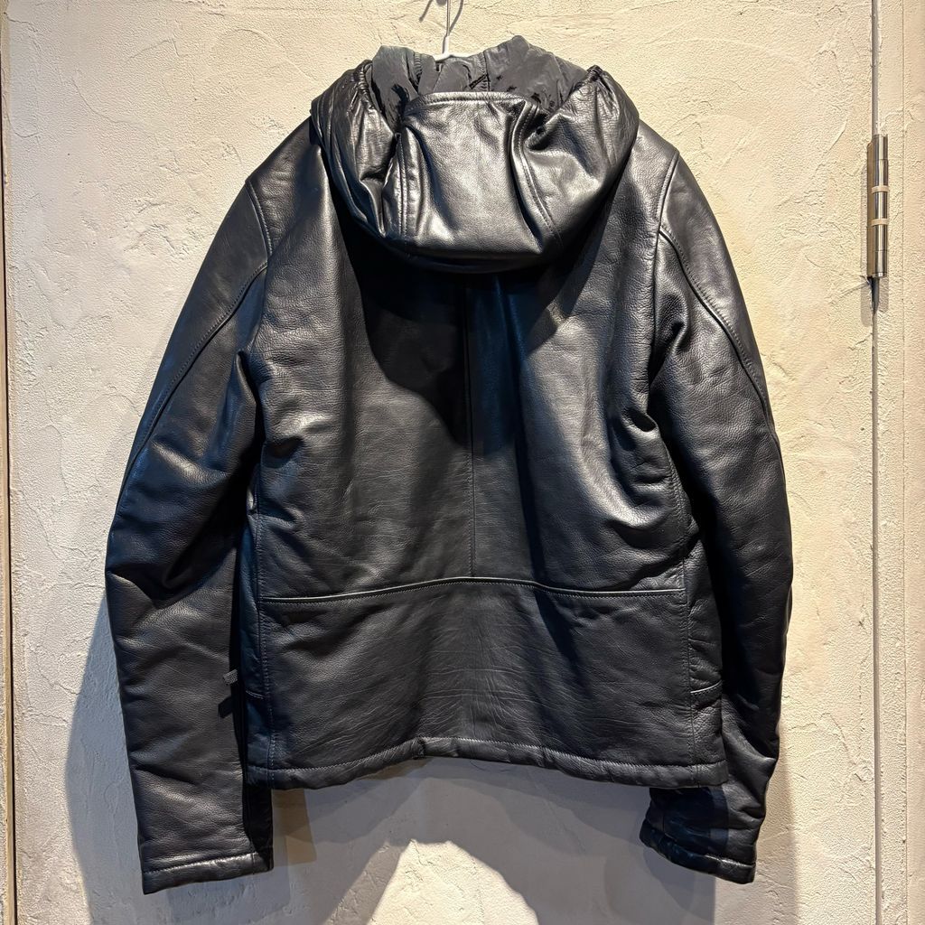STONE ISLAND ストーンアイランド PRIMALOFT REVERSIVLE LEATHER