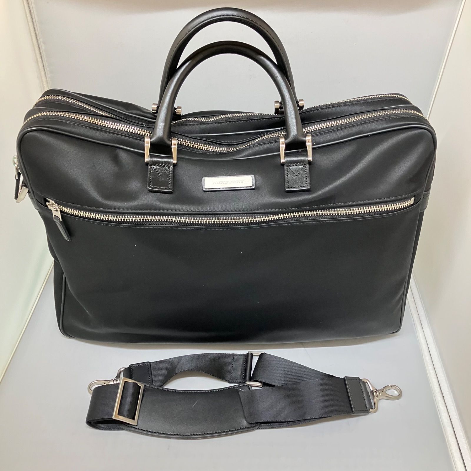 バーバリー　ビジネスバッグ　バッグ　ノバチェック　ブラック　ブランド　お洒落 未使用品】バーバリーブラックレーベル ビジネスバッグ ノバチェック