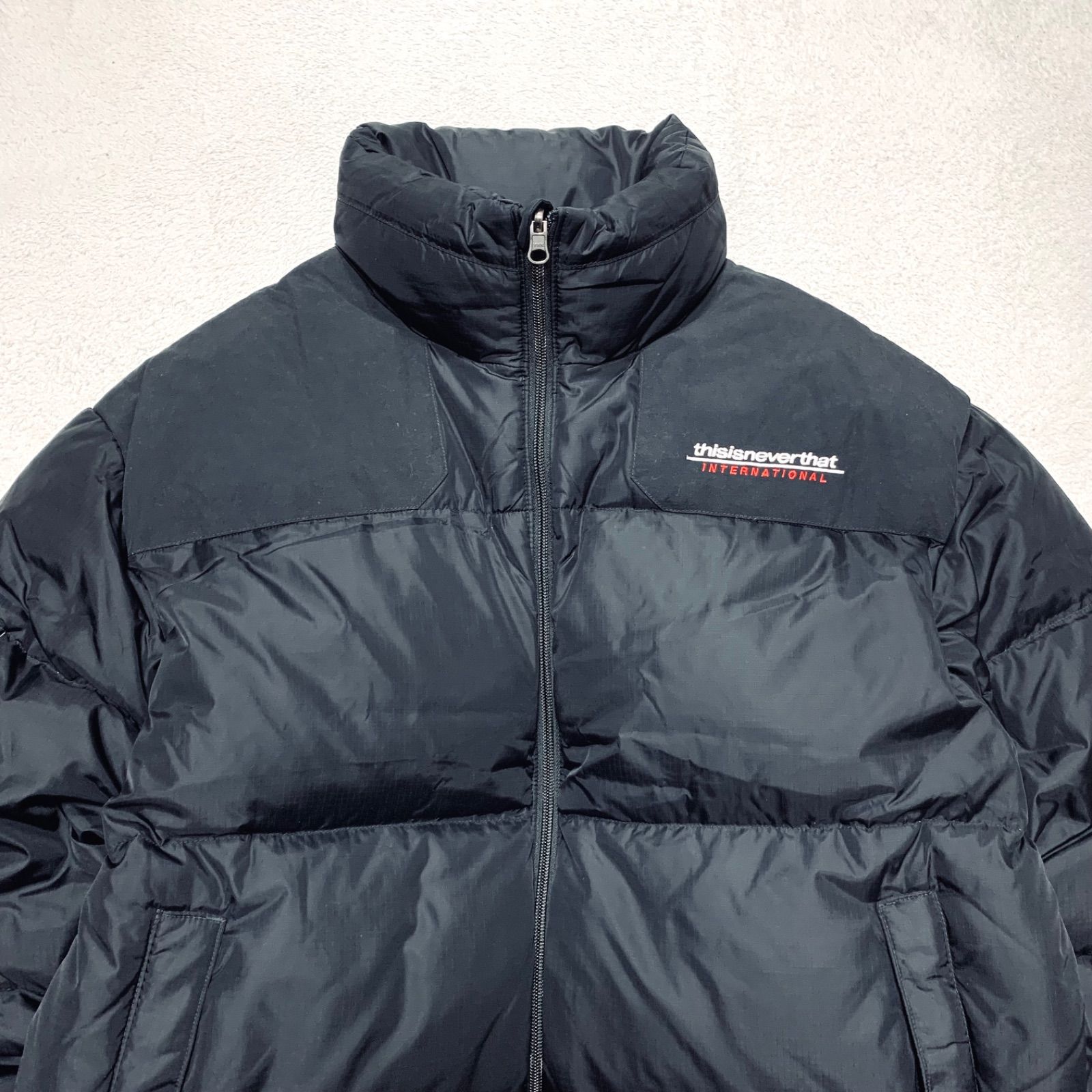 thisisneverthat ダウンジャケット ボンバージャケット ロゴ刺繍 M