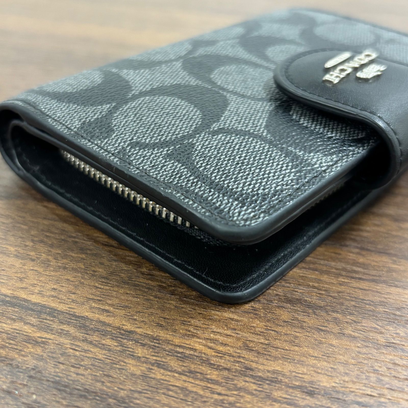 2つ折り財布 小銭入れ