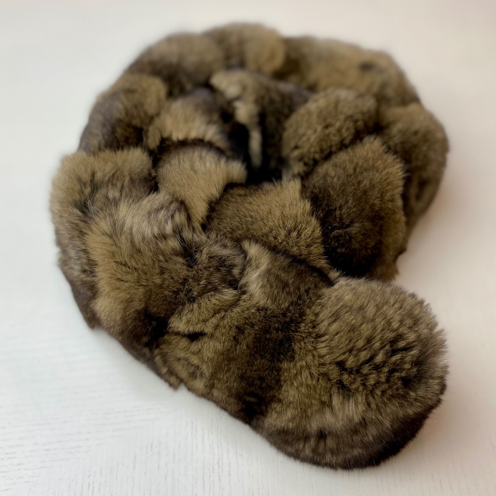 socchi、豪華＊新品チンチラマフラー socchi、豪華＊新品チンチラ