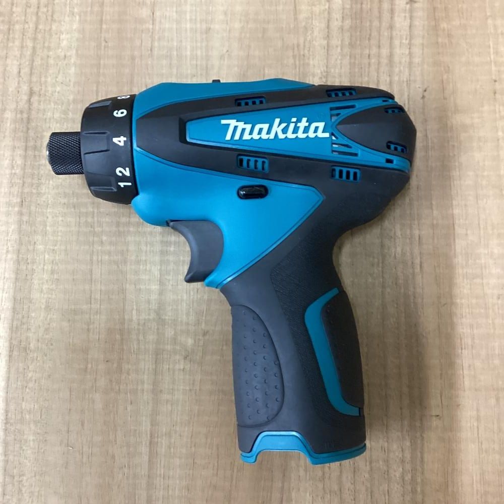 品 makita マキタ DF030D 10.8V充電式ドライバドリル バッテリ 充電器 ソフトケース付 201