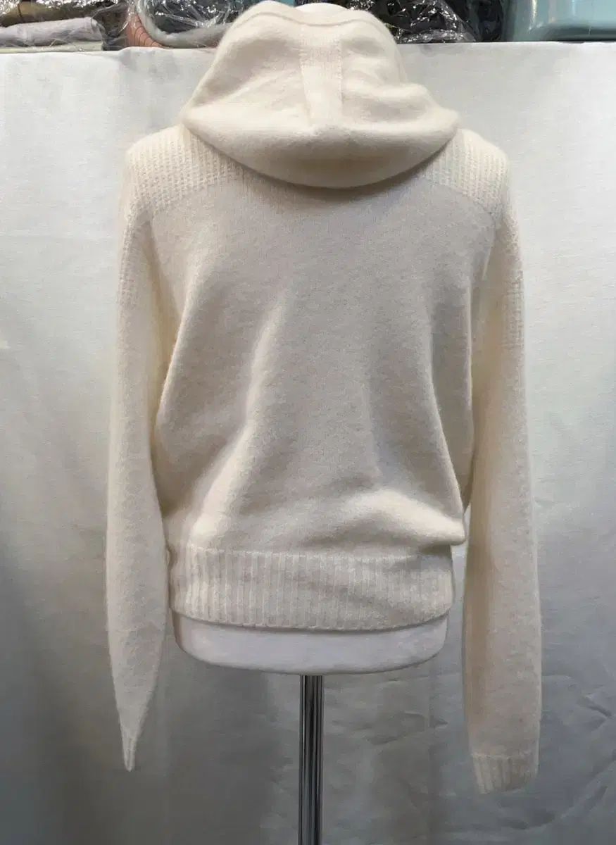 水曜日まで MINE ニット フードジップアップ アイボリー 90