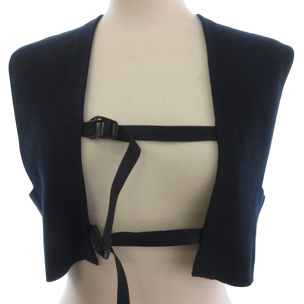 HYKE ハイク　ベスト　ネイビー　ニット　シルク混 HYKE ハイク ベスト ネイビー ニット シルク混 HYKE 「HYKE」 ニット