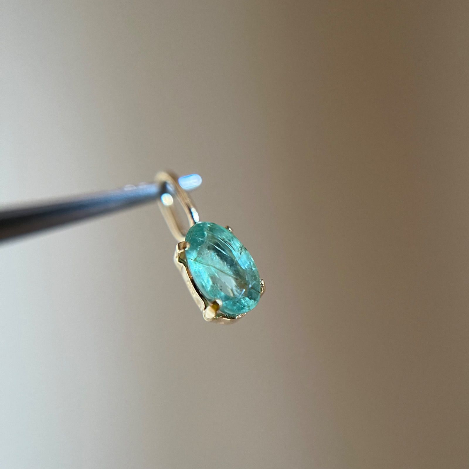 限定Sale！K18YG 天然 エメラルド ペンダントトップ 限定Sale！K18YG 天然 エメラルド ペンダントトップ a flower］K18YG