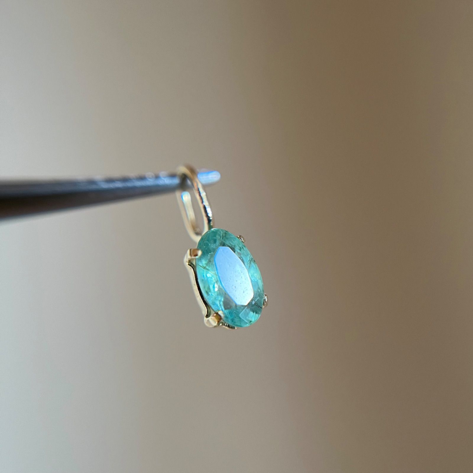 K18 エチオピア産天然エメラルド ペンダントトップ 18金イエロー