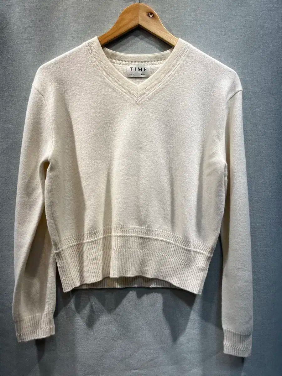 級 TIME タイム Vネック ニット アイボリー 90