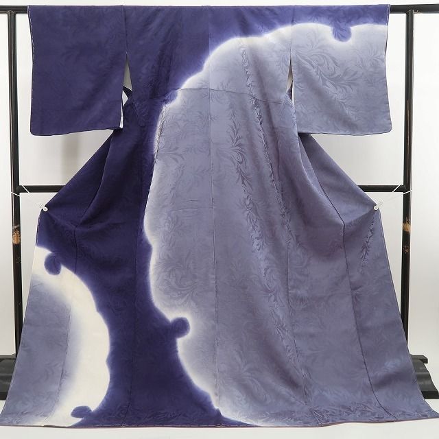 ❁tomihisa❁新品 暈し 雪輪 着物 正絹 仕付け糸付”暈しに浮かぶ雪輪の