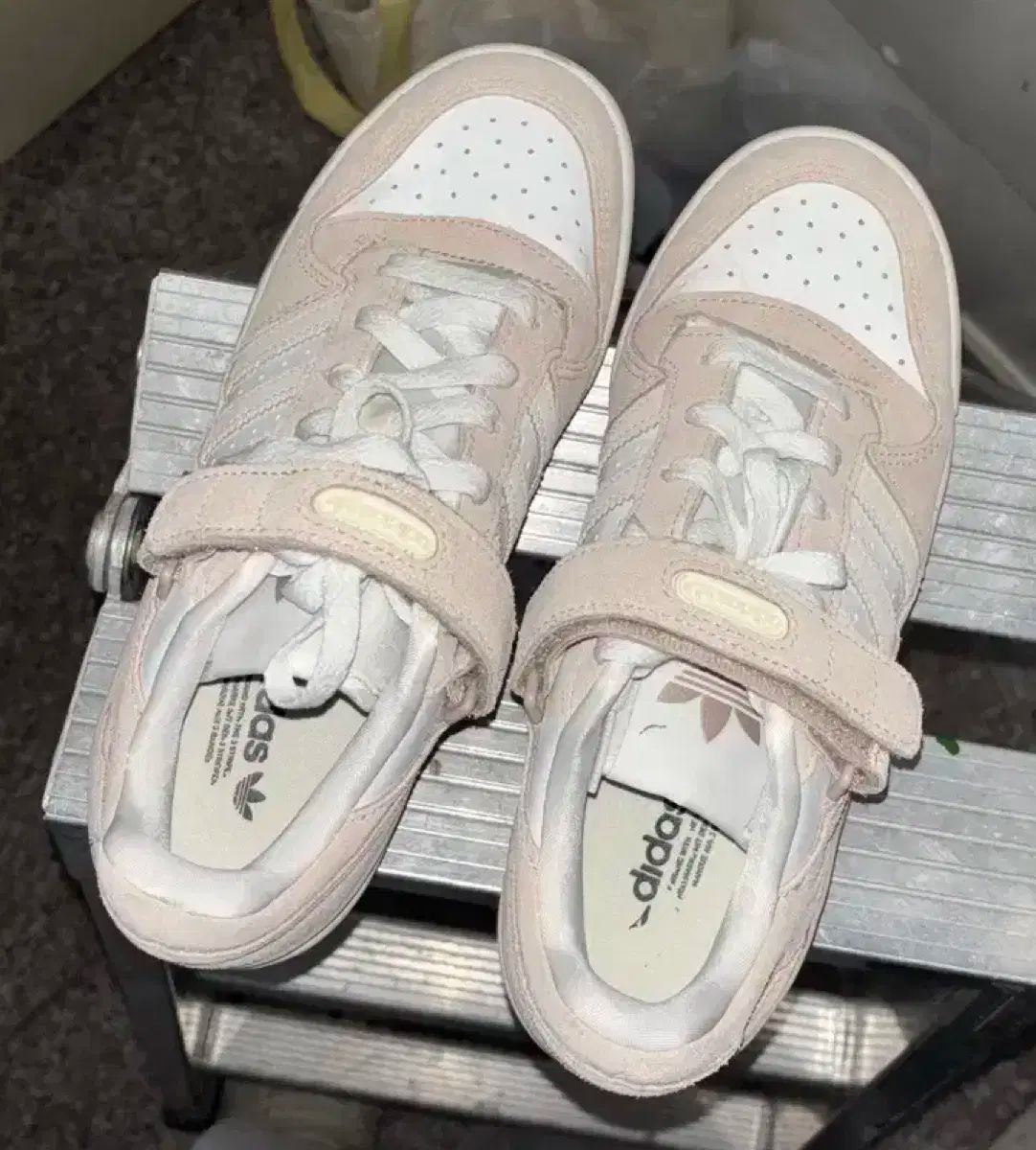 アディダス フォーラム ロー ウィメンズ ライト ピンク