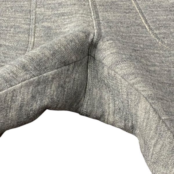 テーパード グレー