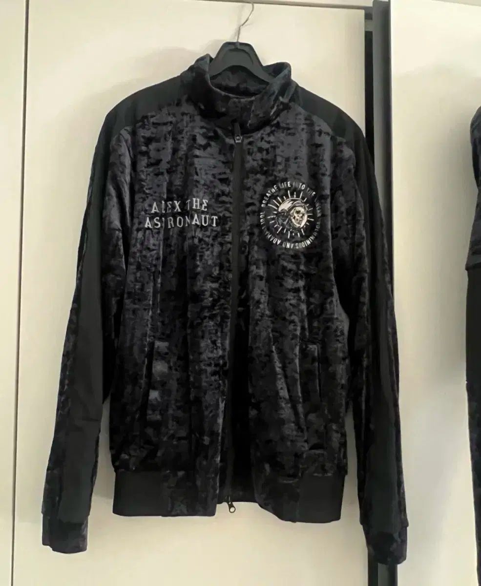 AMAZINGCRE アメージングクリー トップス ボトムスセット 韓国 2回着用