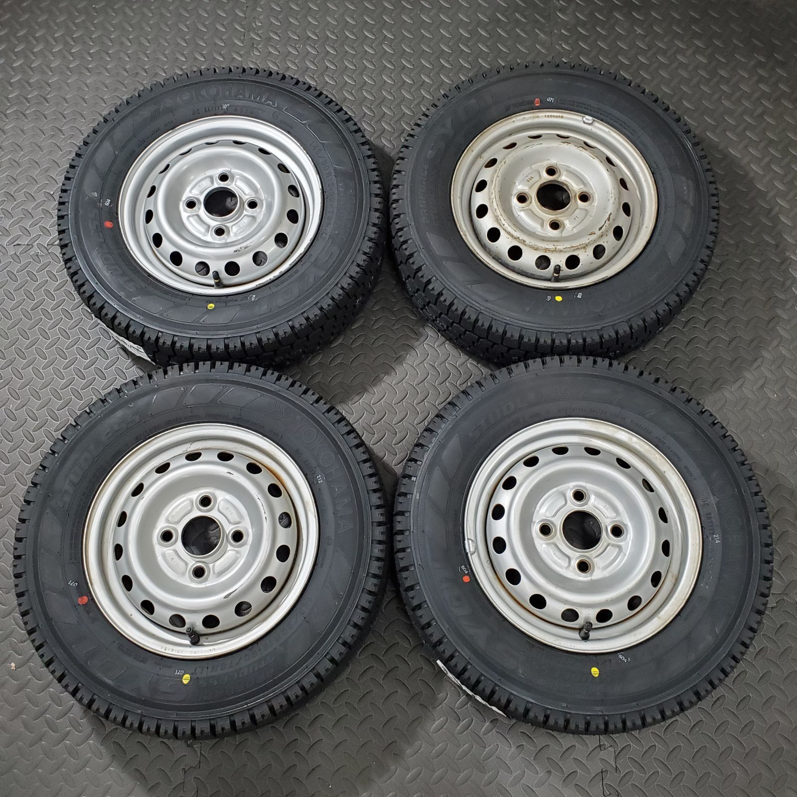 25年製 新品タイヤ 145/80R12 80/78N LT ヨコハマ SY01V ホンダ