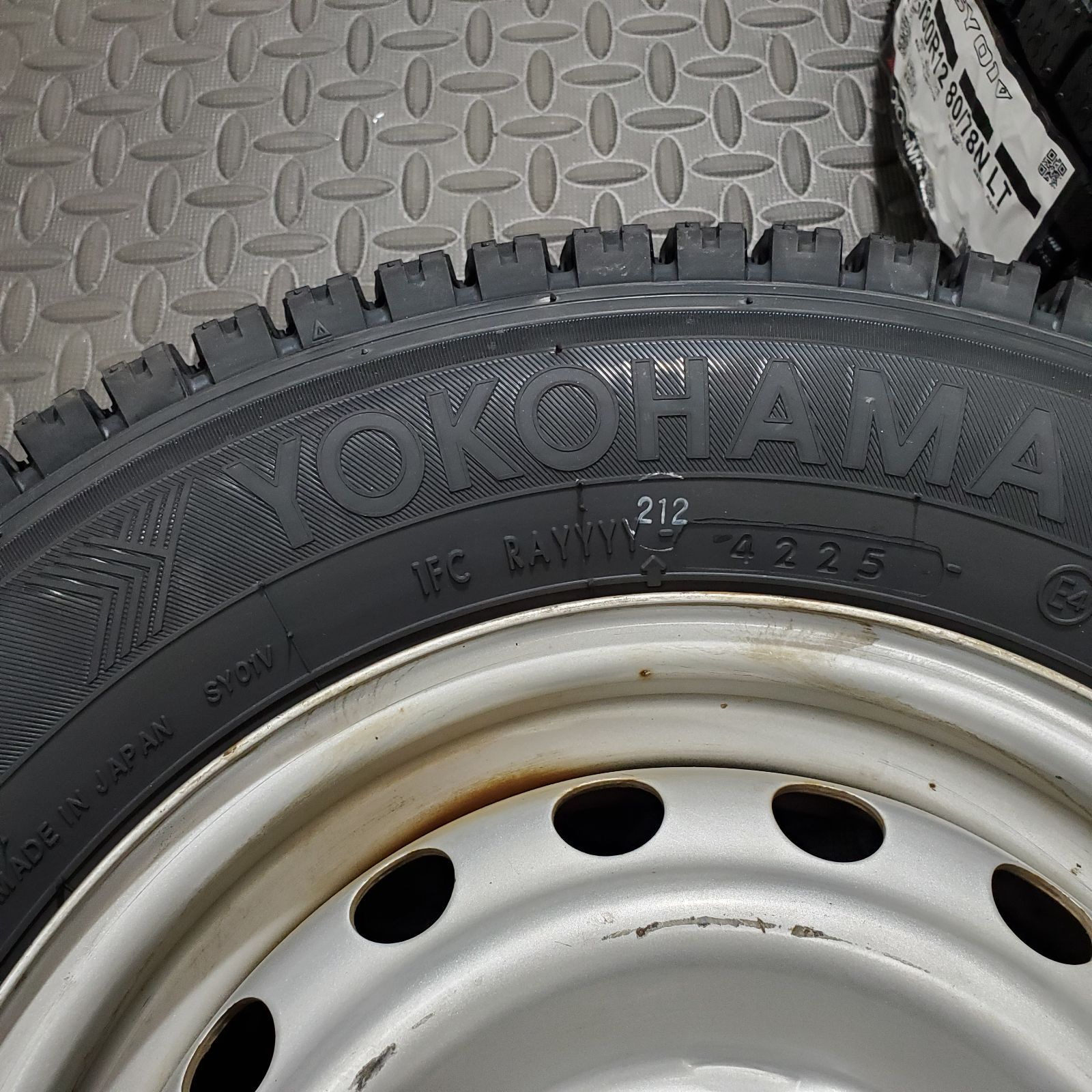  25年製 タイヤ 145 80 R 12 78 N LT ヨコハマ SY 01 V ホンダ アクティ スタッドレスタイヤ 冬タイヤ 1205 12インチ以下 タイヤ ホイールセット