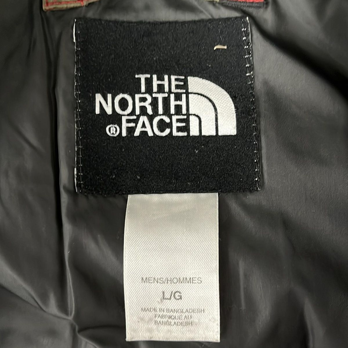 - ベージュ×カーキ×マルチ