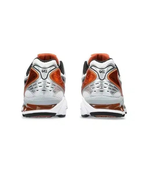 ランニングシューズ