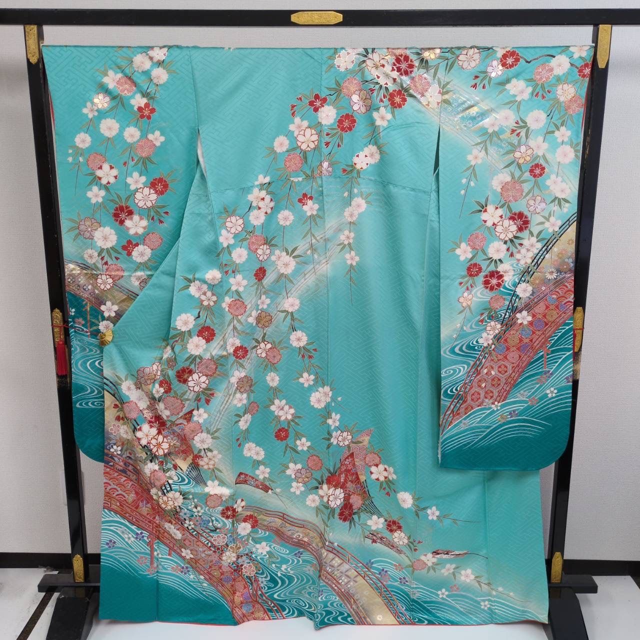 裄68.5 振袖 正絹 煌めく 美しい花 紗綾形 袷 着物 MK-1219 - メルカリ