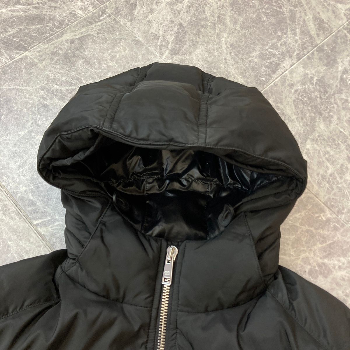 PRADA プラダ トライアングルロゴ ダウンジャケット SGH072 R232 1060 