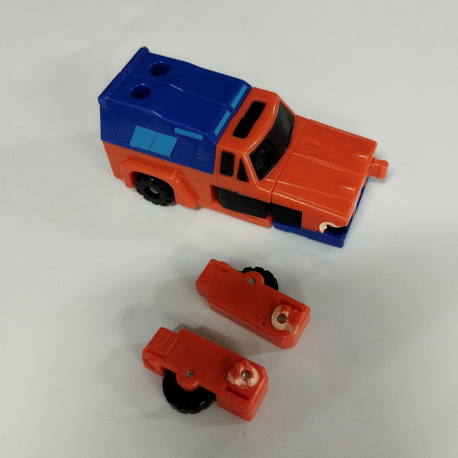 戦え!超ロボット生命体