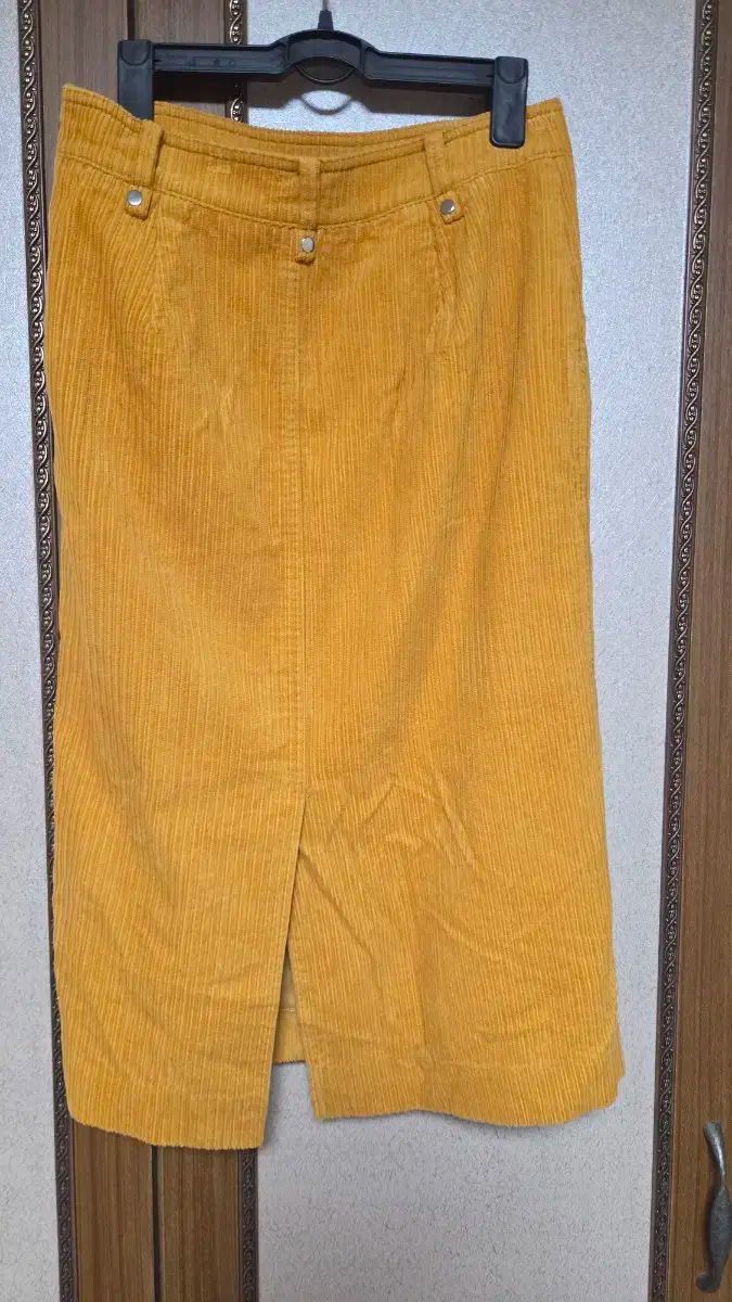 MOJO.S.PHINE モジョエスピン コーデュロイ マスタード スカート 66