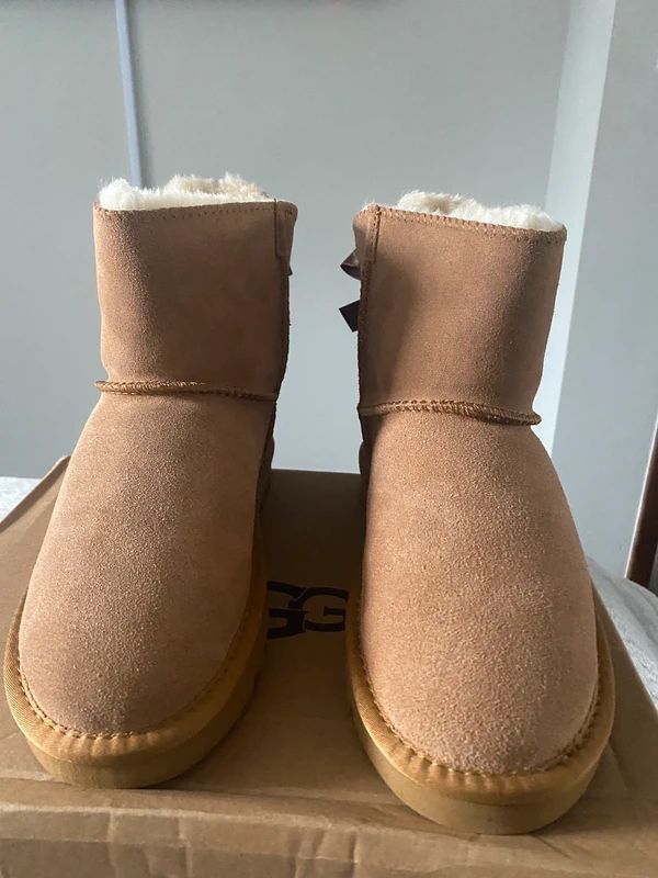 アグベイリー ボー ブーツ チェスナット ブラウン 230 mm