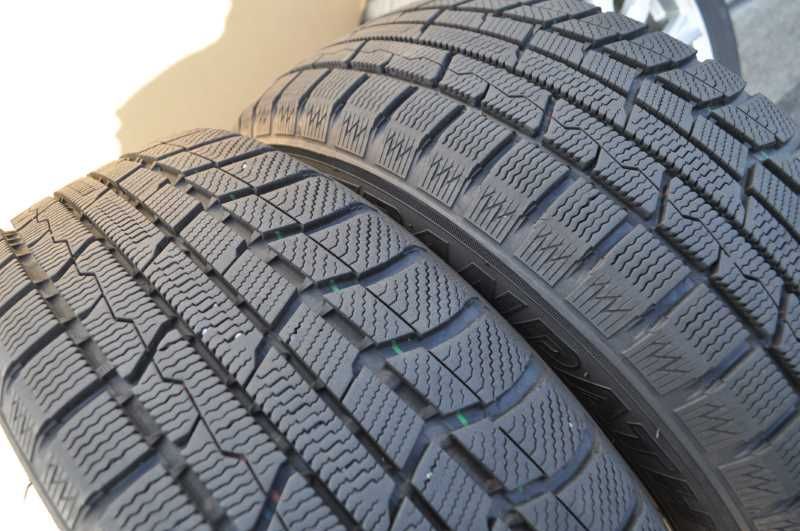 社外 破損無 バリ山 スタッドレスタイヤ 195 60 R 16 WEDS JOKER 6 5 J 45 H PCD 114 3 WINTER TX s 021500