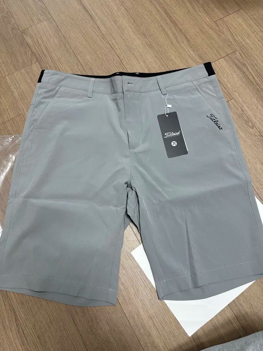 タイトリスト ゴルフ ハーフパンツ 36