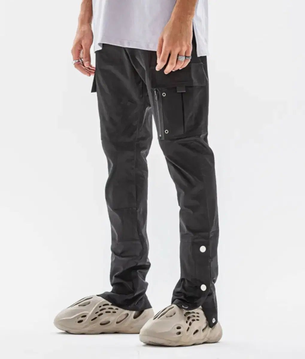 ドネージュ ゴースト ジップ スリム パンツ 2サイズ