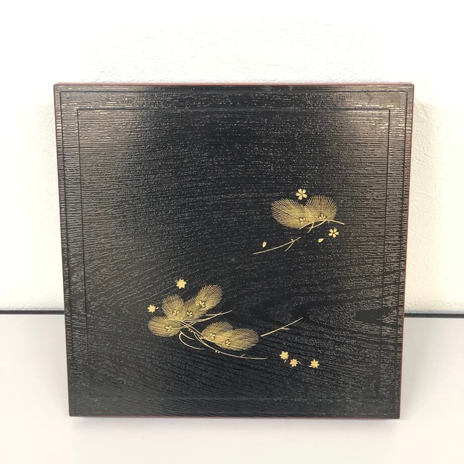 昭和レトロ 大きな松花堂弁当 漆器 ss8094 【中古】 龍峰窯 松花堂弁当箱 2個セット 黒 有田焼 食器付き