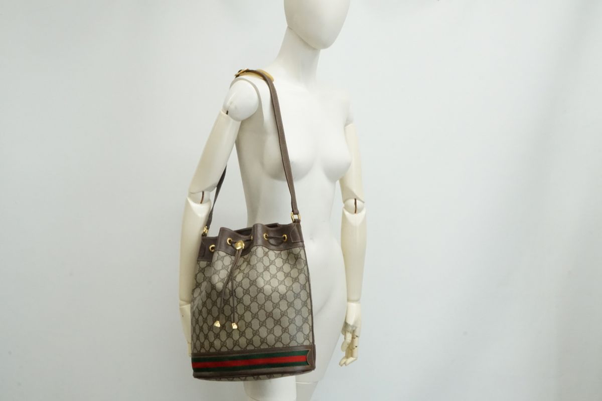 グッチ ヴィンテージ GGプラス 巾着 ショルダーバッグ シェリーライン PVCキャンバス 茶 GUCCI 4444h
