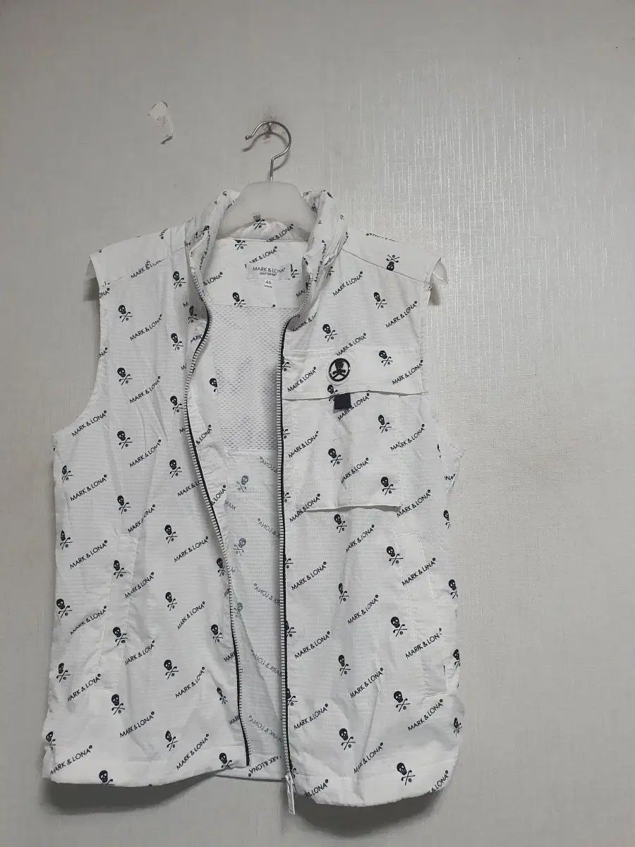 メンズ95 マークアンドロナ ベスト
