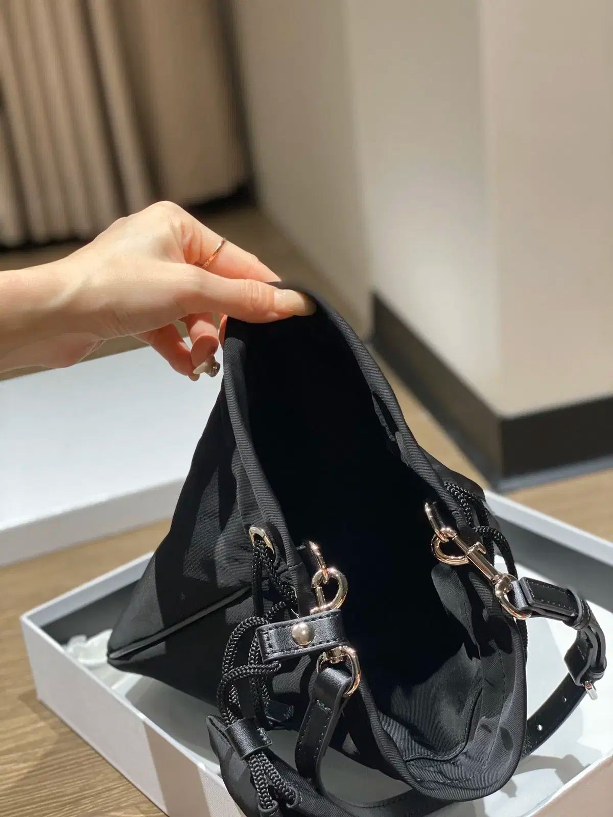 ヴィヴィアンウエストウッド レザートートバッグ パンチング オーブ A4