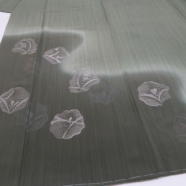 ❁tomihisa❁新品 藤林徳扇 落款 着物 正絹 仕付け糸付”松葉色にそっと