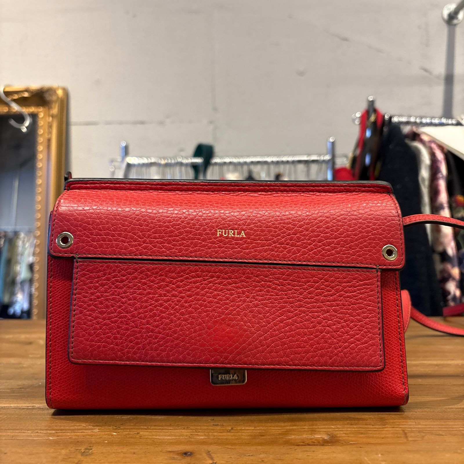 フルラ FURLA 赤 RED レッド 朱色 ショルダー shoulder ミニ mini BAG leather レザー