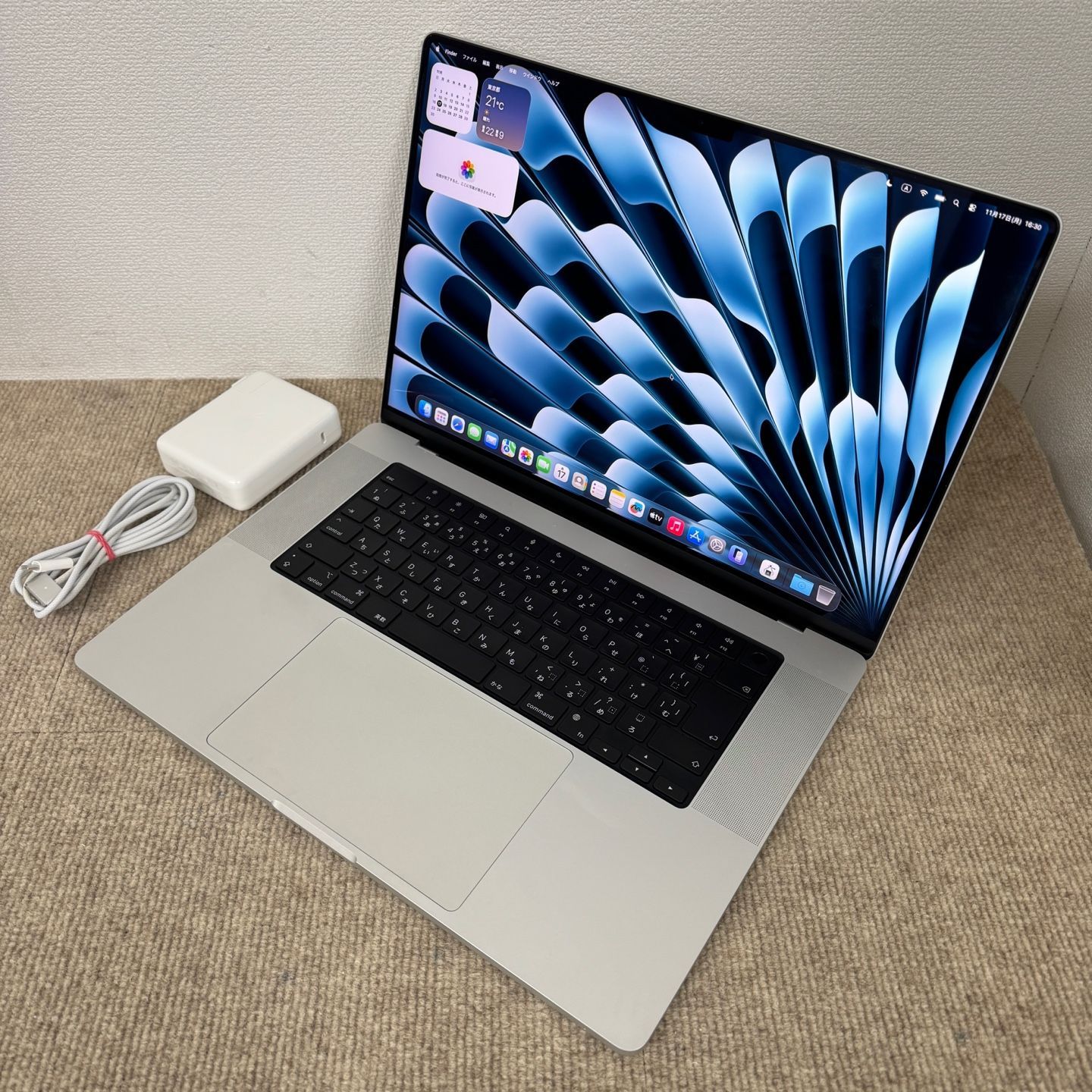 超 Apple MacBook Pro 16 2021 A2485 M1 Pro RAM 32GB SSD 512GB シルバー 充放電回数 16 MC091