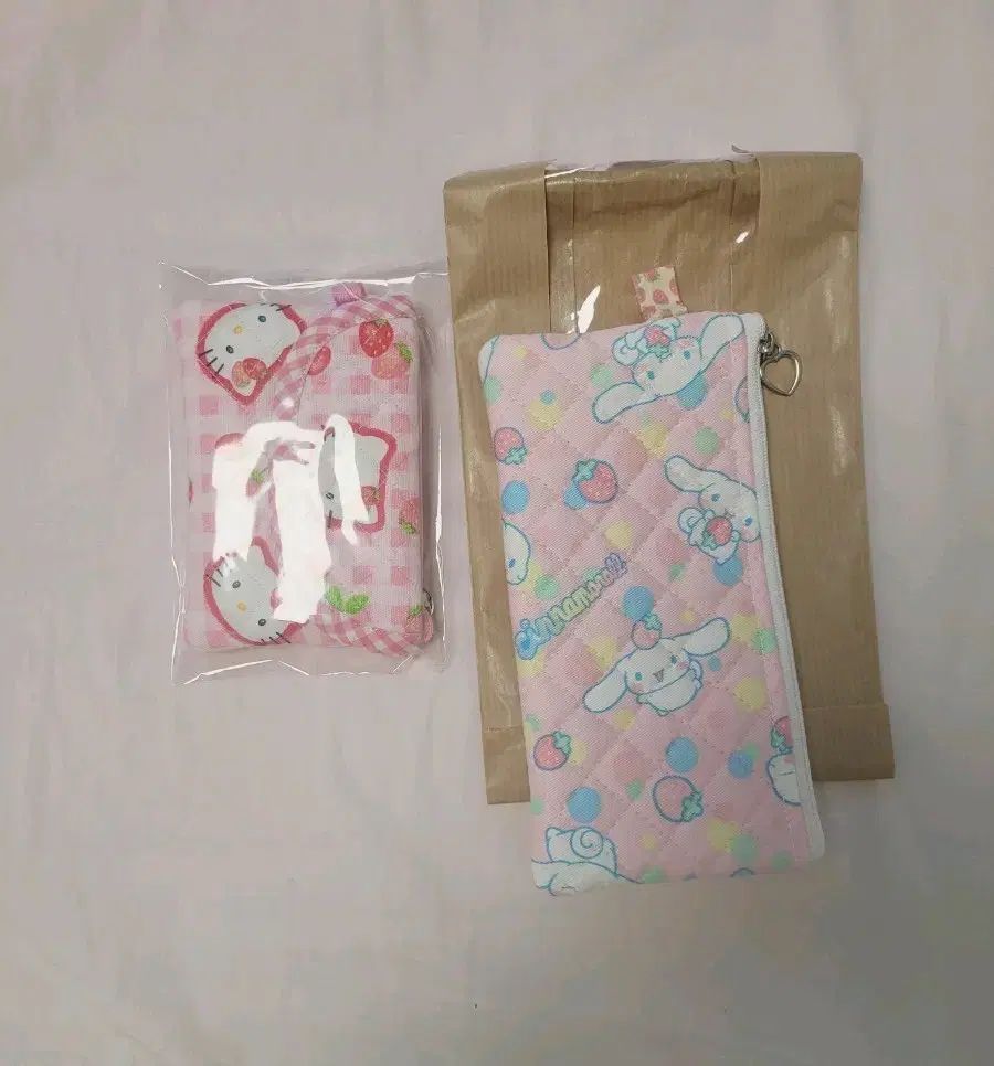 いちごハローキティ ハローキティ ツーウェイ カードウォレット レトロ シナモロール ポーチ まとめ レトロキティー