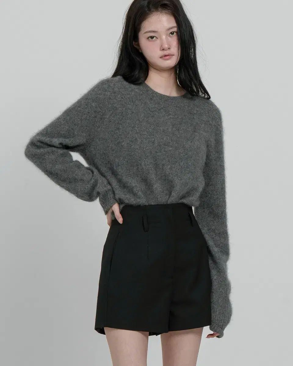 私は花アイオネ ロングヘア ウール カシミア クルーネック ニット チャコール