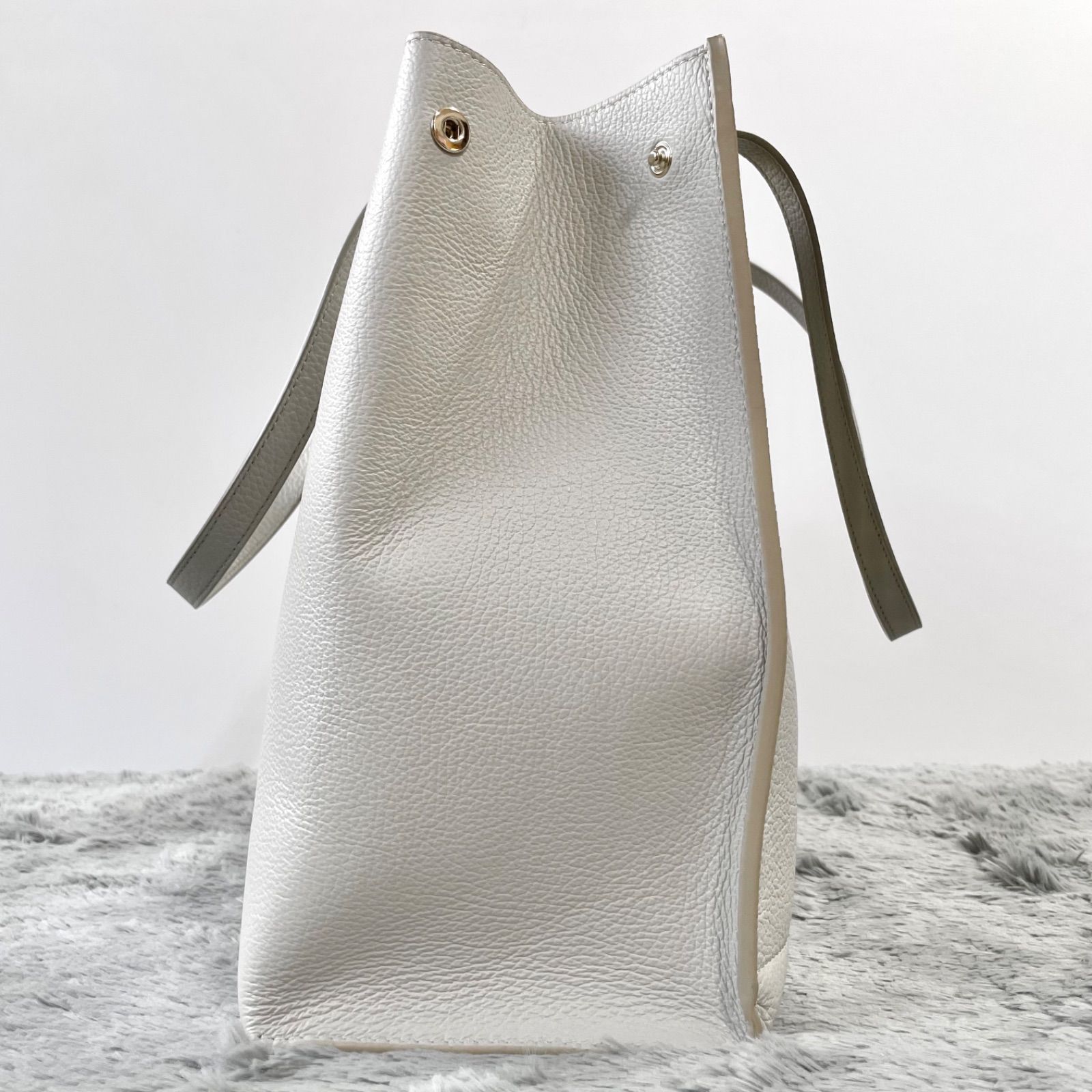 未使用級✨FURLA フルラ ソフィアL トートバッグ シュリンクレザー