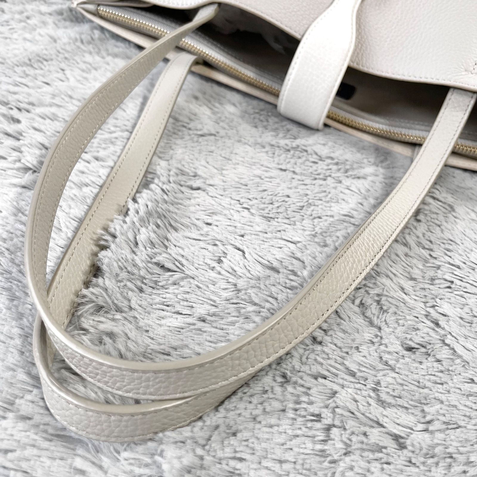 未使用級✨FURLA フルラ ソフィアL トートバッグ シュリンクレザー