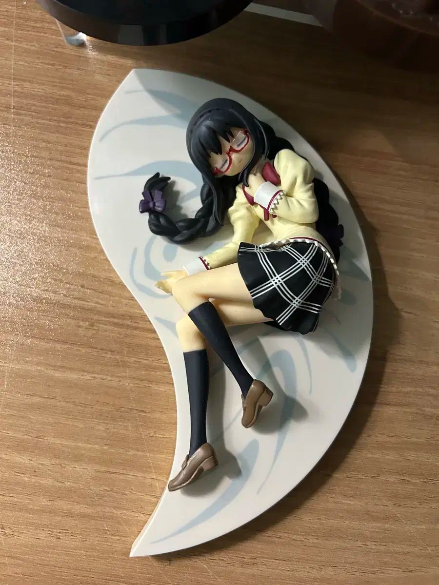 魔法少女まどか マギカ 暁美ほむら フィギュア リラックス