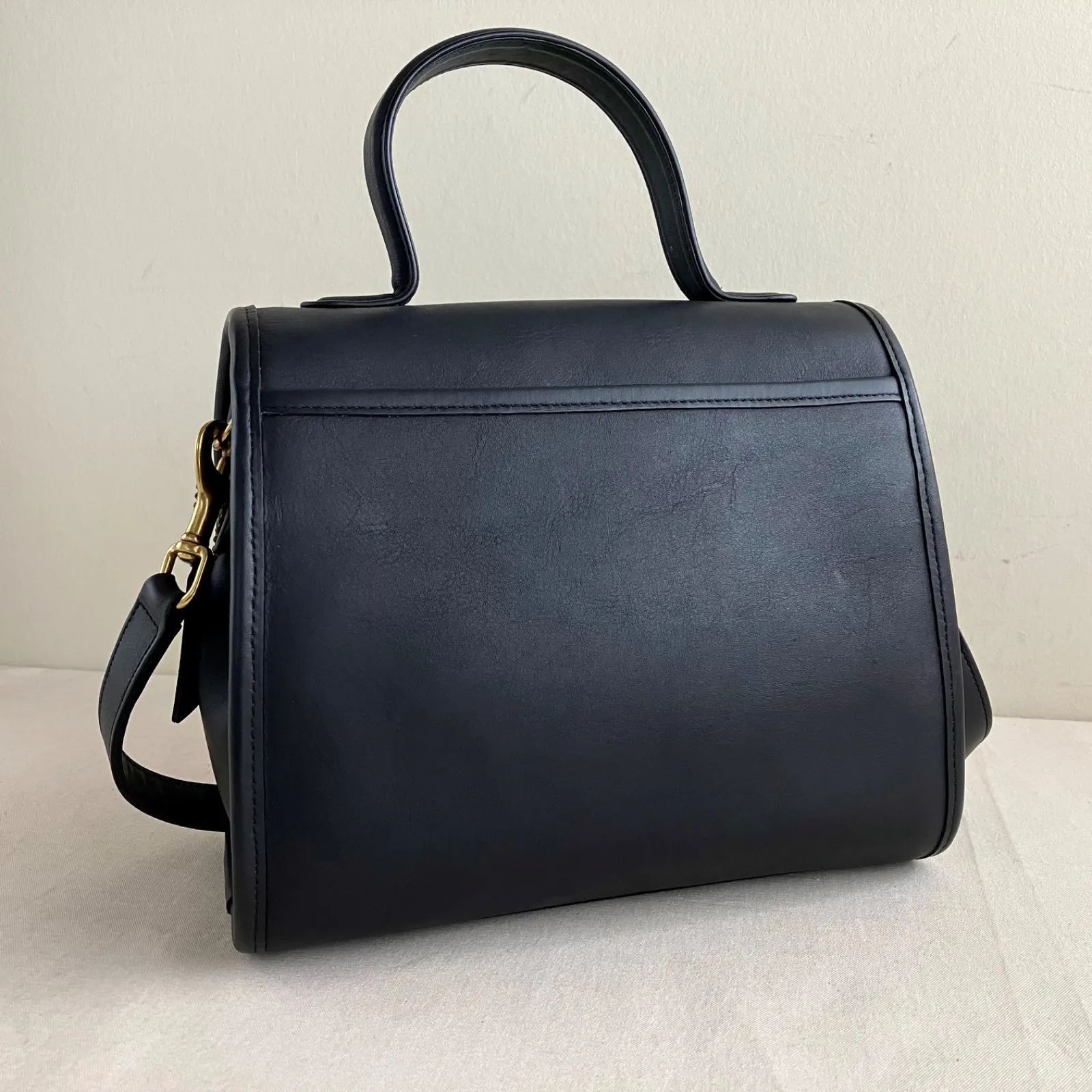 Vintage Coach Manor Bag in Black Leather Top Handle Shoulder Bag