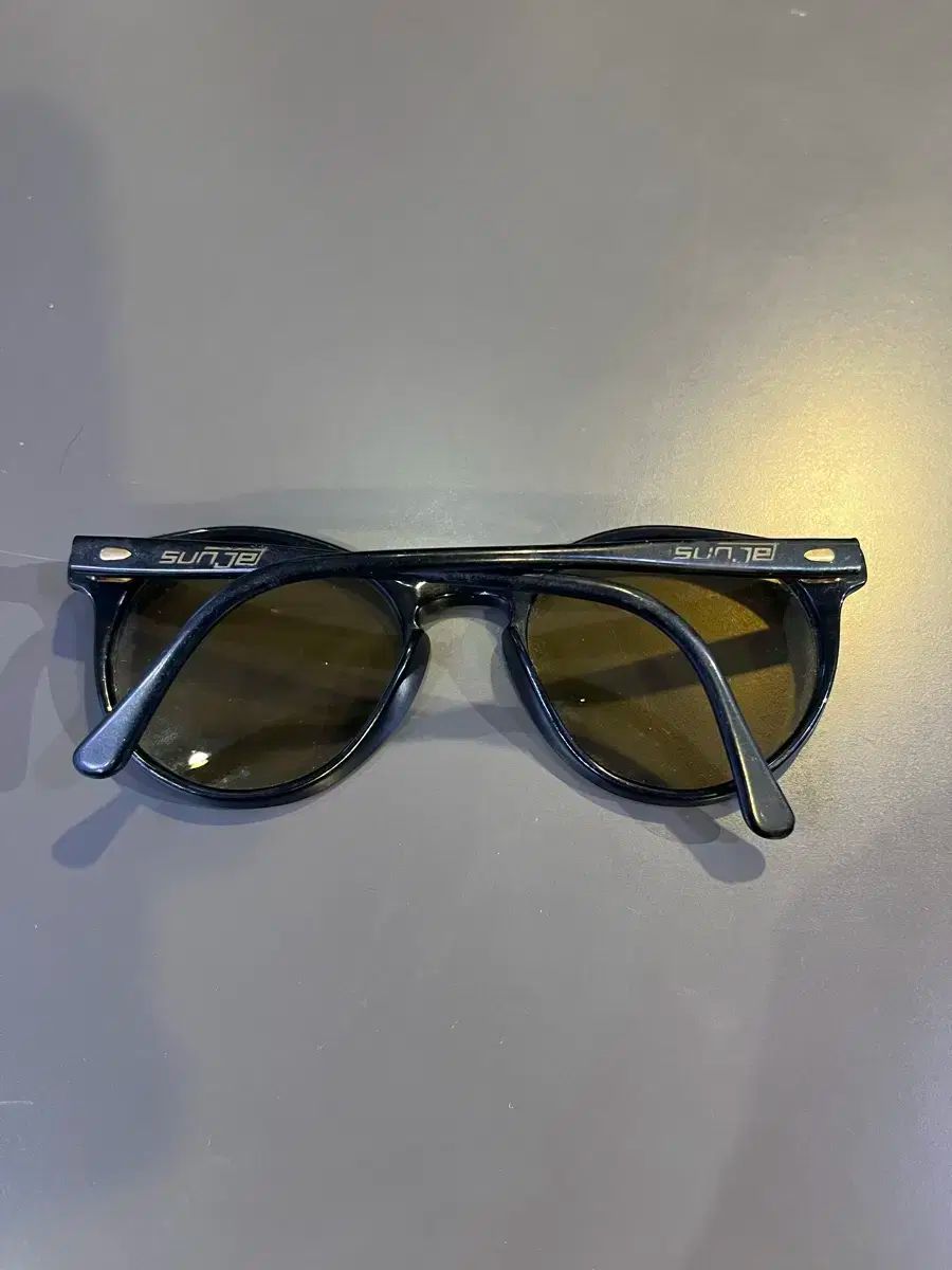 サンジェット バイ カレラ サングラス フランス製