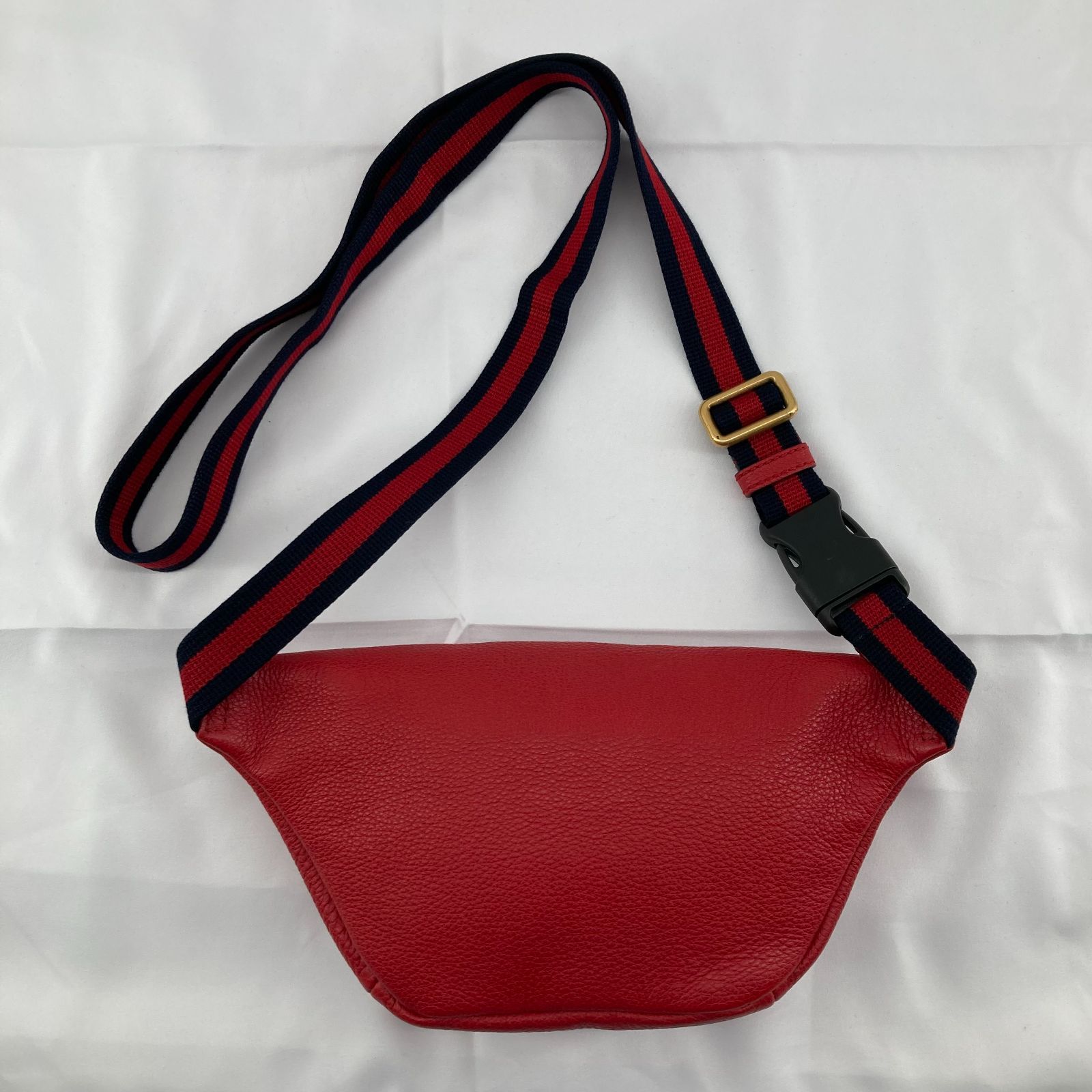 Gucci（グッチ）シェリーライン ロゴプリント ボディバッグ ベルト