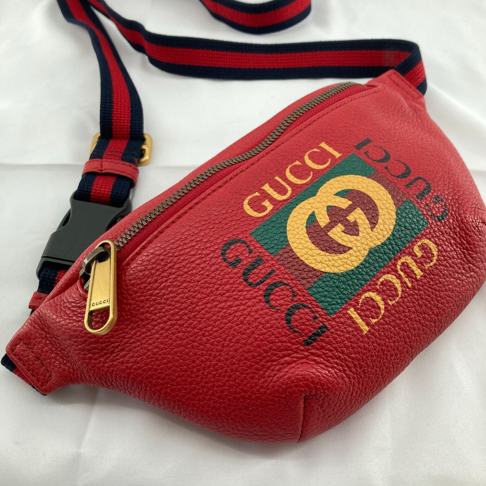 Gucci（グッチ）シェリーライン ロゴプリント ボディバッグ ベルト